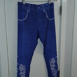 Leggings Blue Floral Embroidered Jean design them Size Large NWOT